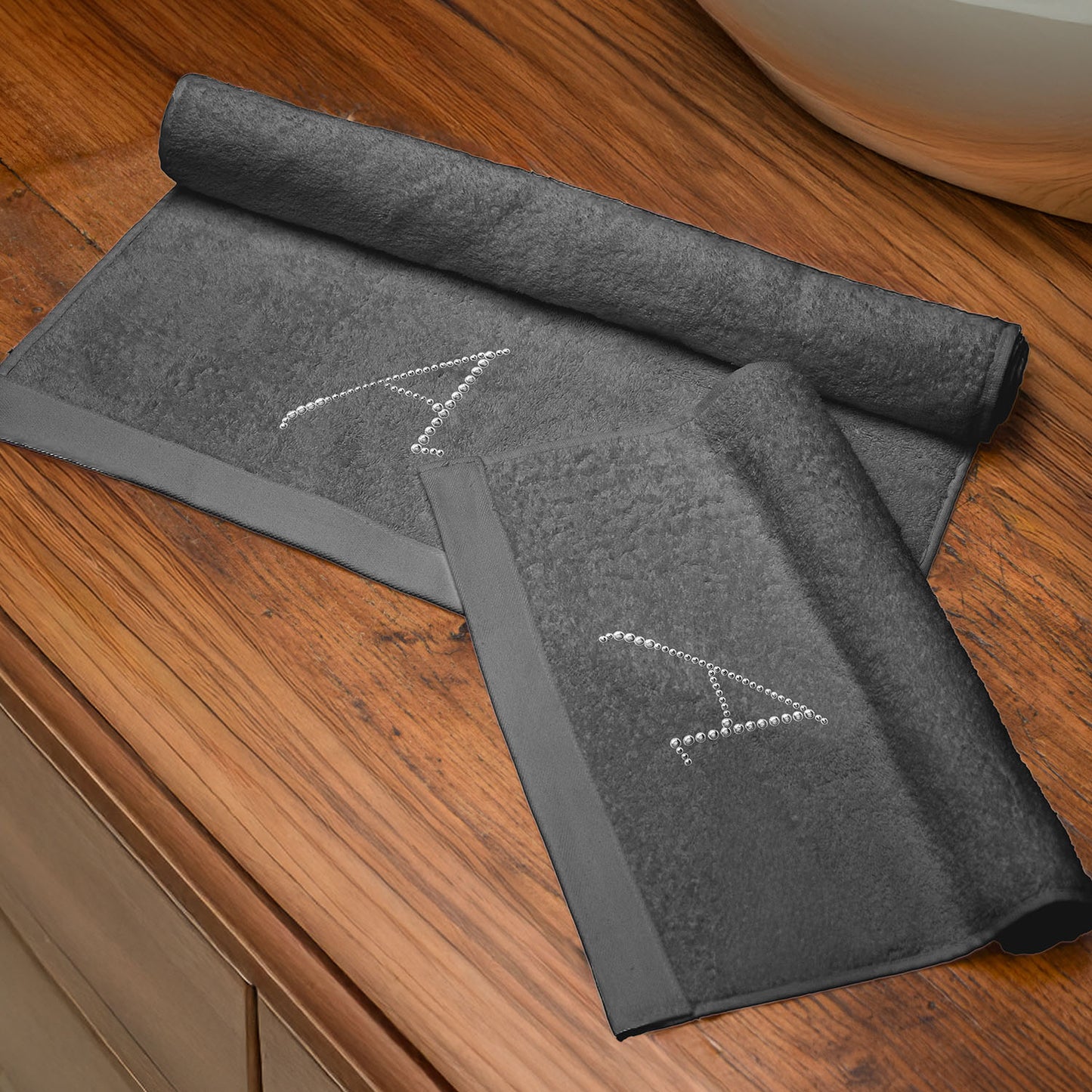 Coppia spugne colore GRIGIO SCURO con lettera in strass