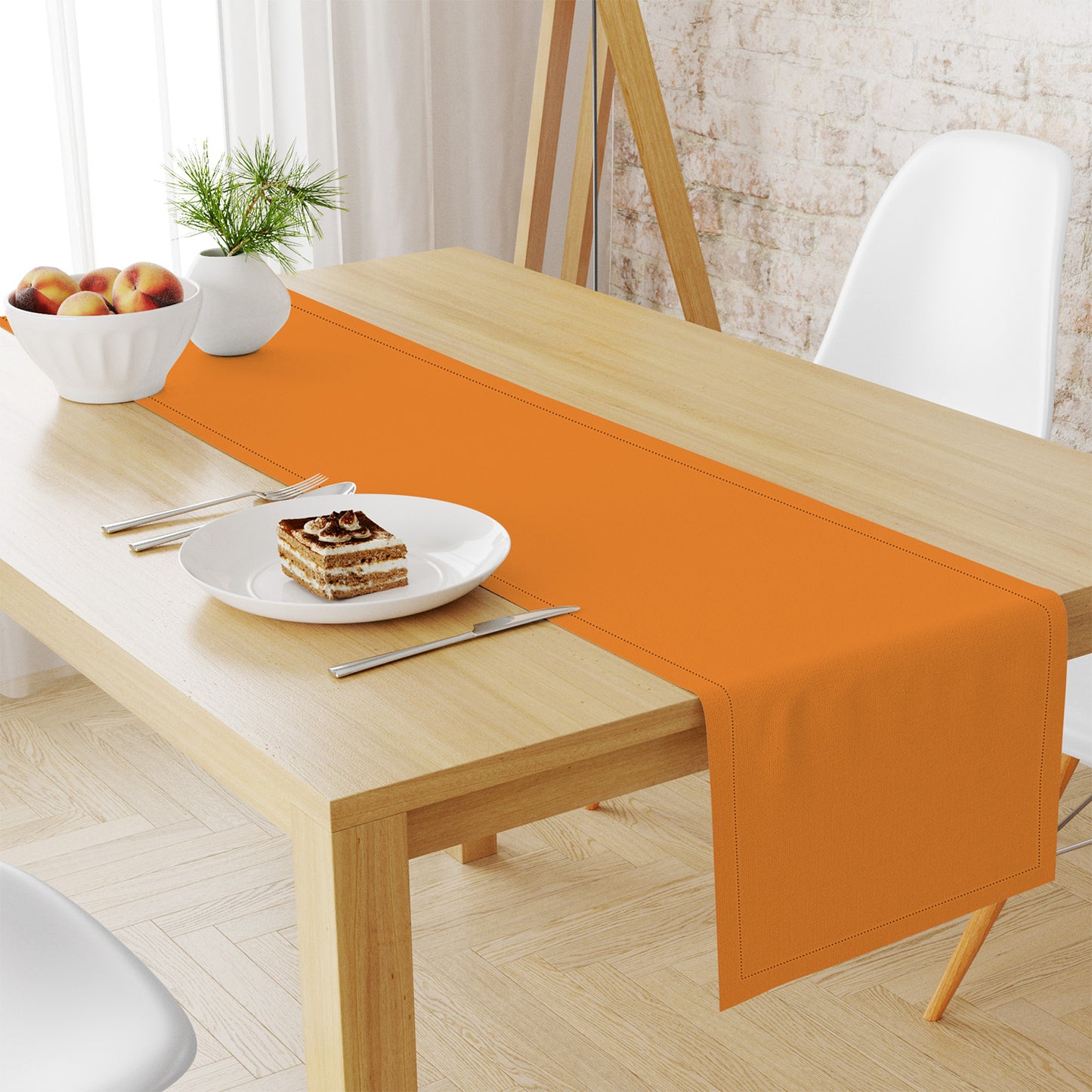 Runner PURO COTONE con orlo a jour