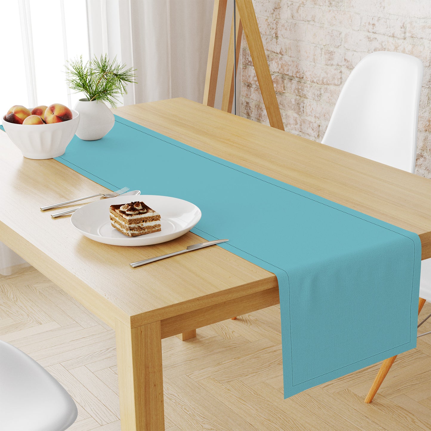 Runner PURO COTONE con orlo a jour