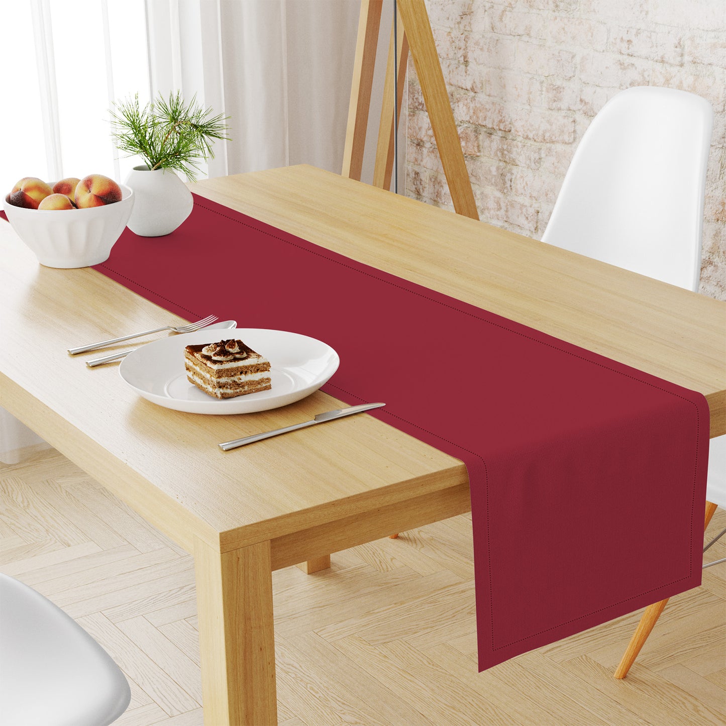 Runner PURO COTONE con orlo a jour