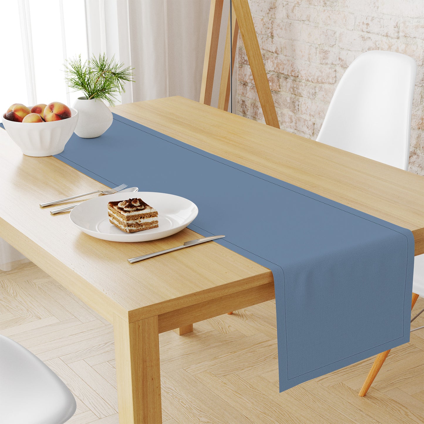 Runner PURO COTONE con orlo a jour