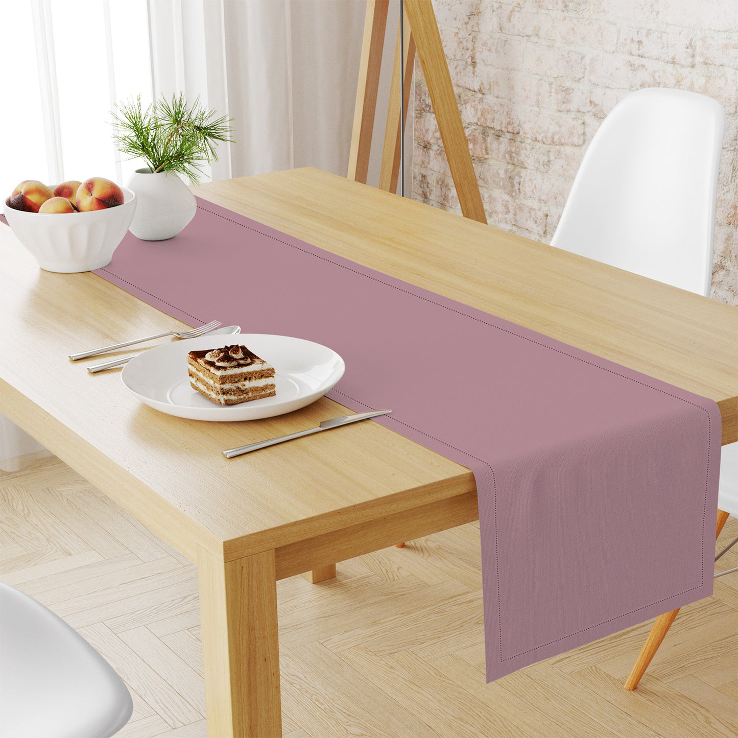 Runner PURO COTONE con orlo a jour