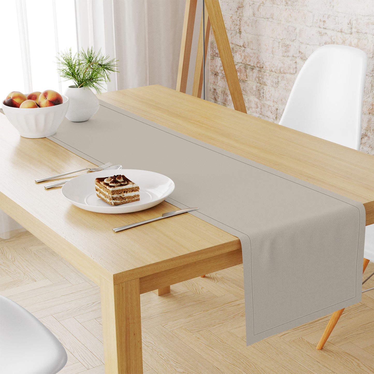 Runner PURO COTONE con orlo a jour