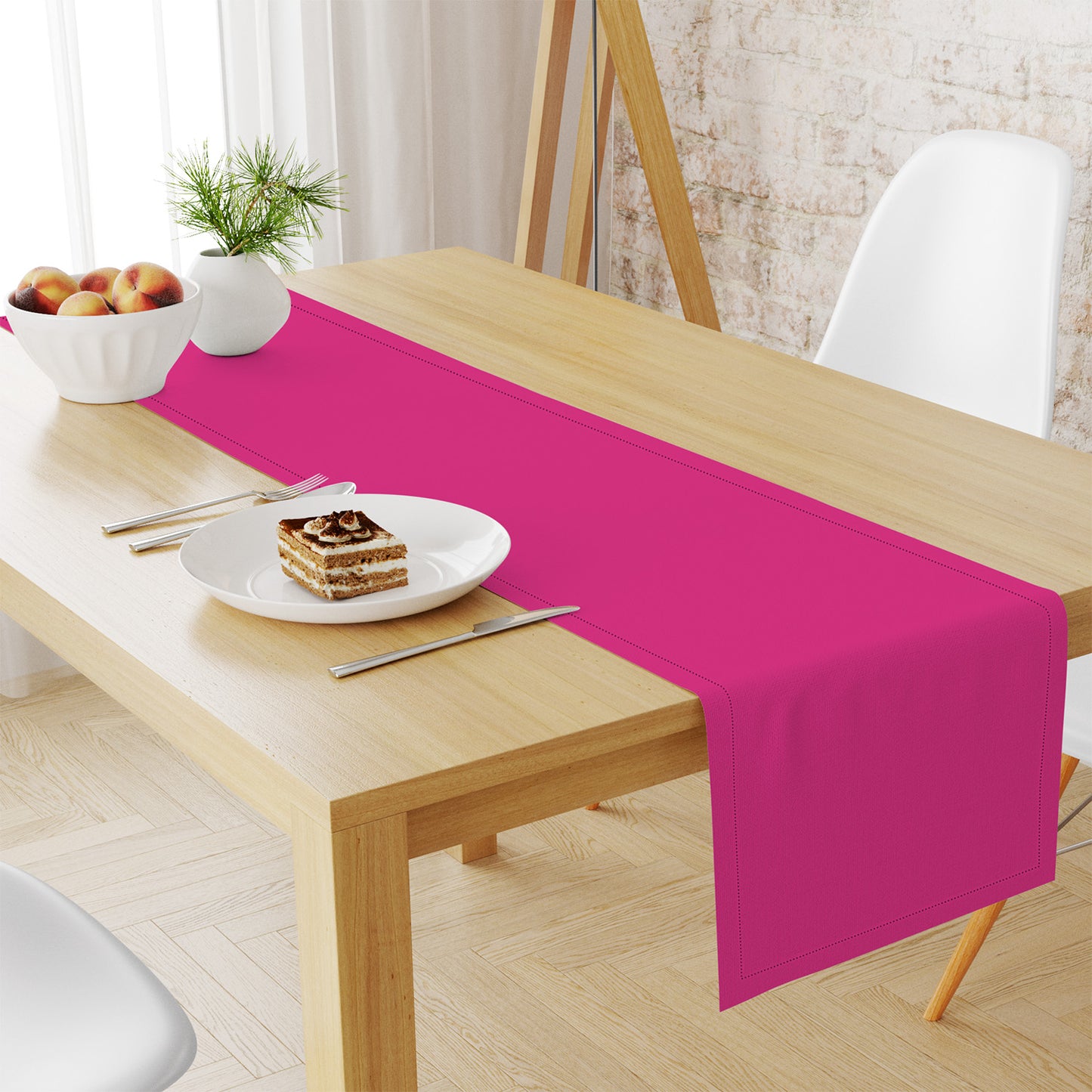 Runner PURO COTONE con orlo a jour