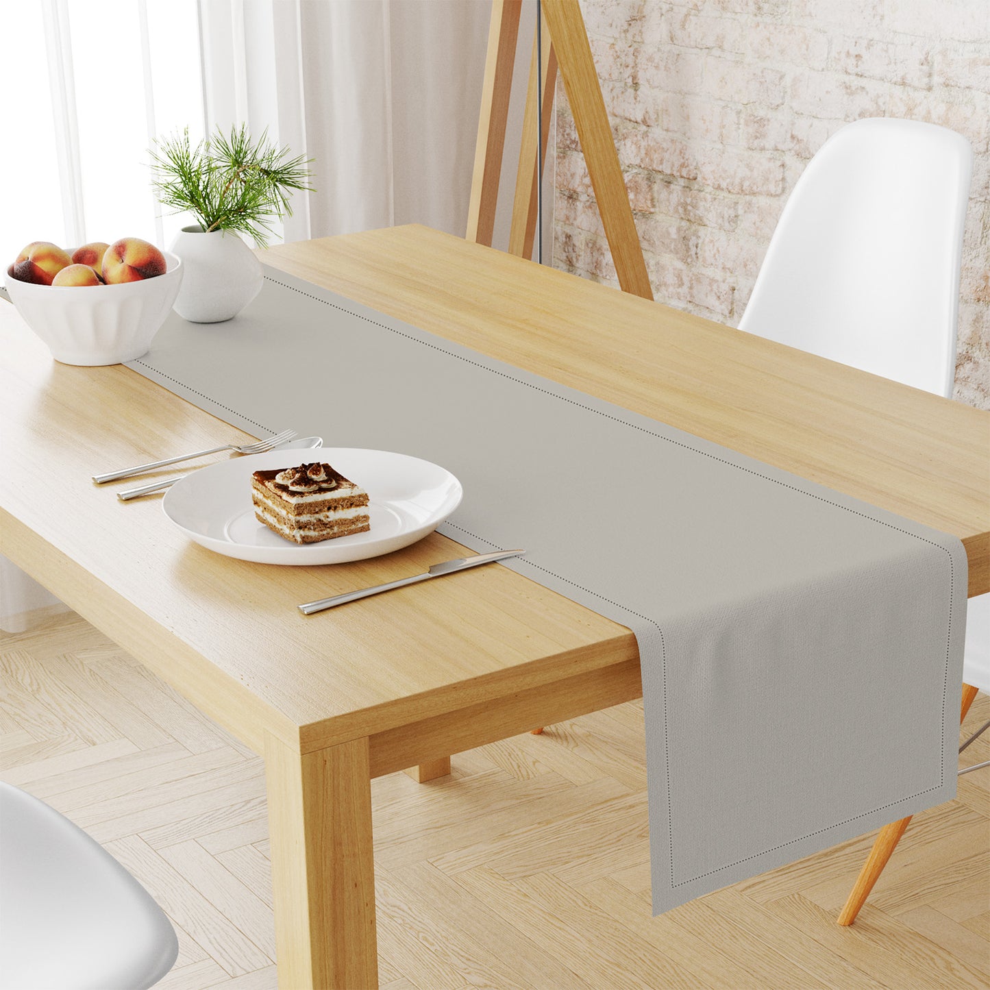 Runner PURO COTONE con orlo a jour