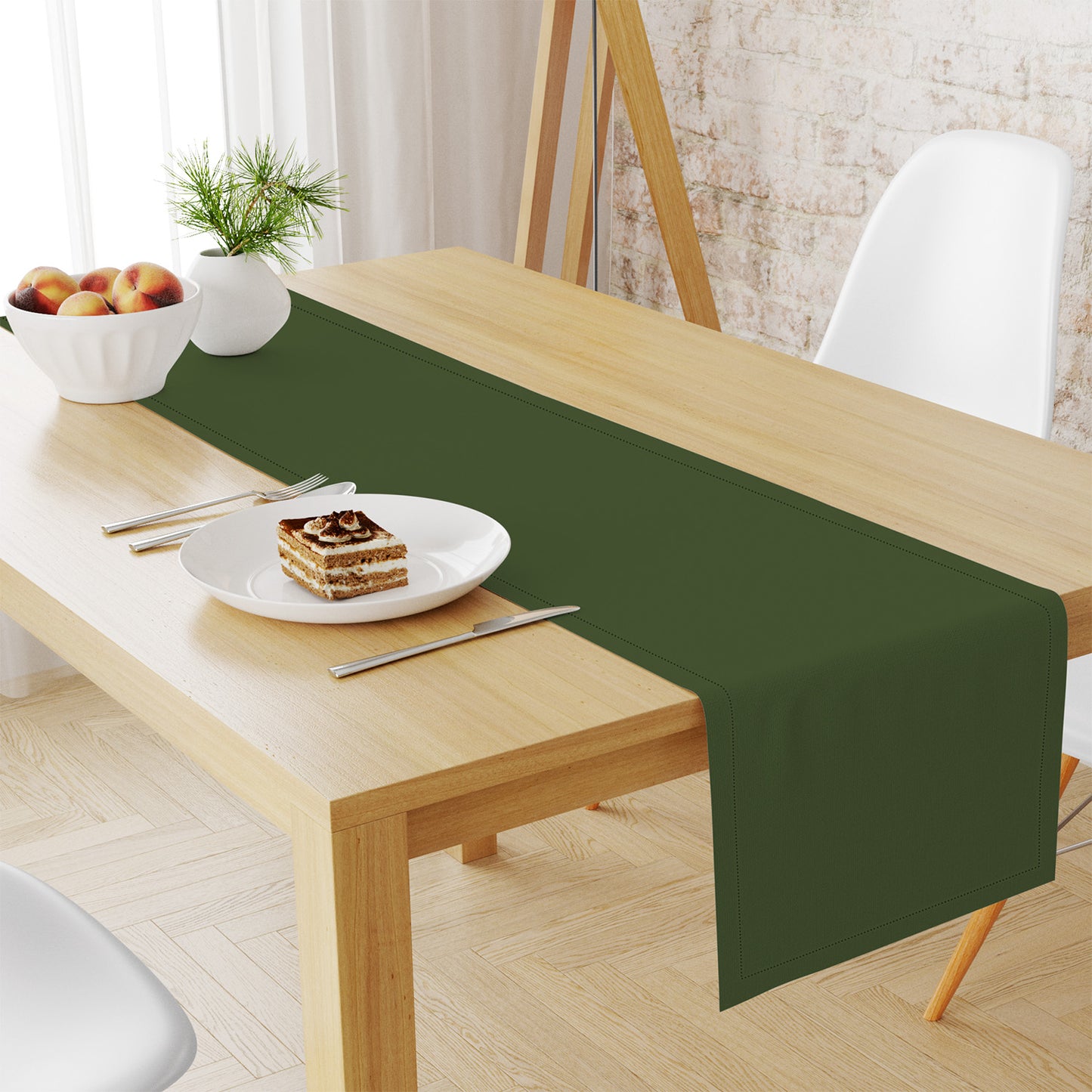 Runner PURO COTONE con orlo a jour