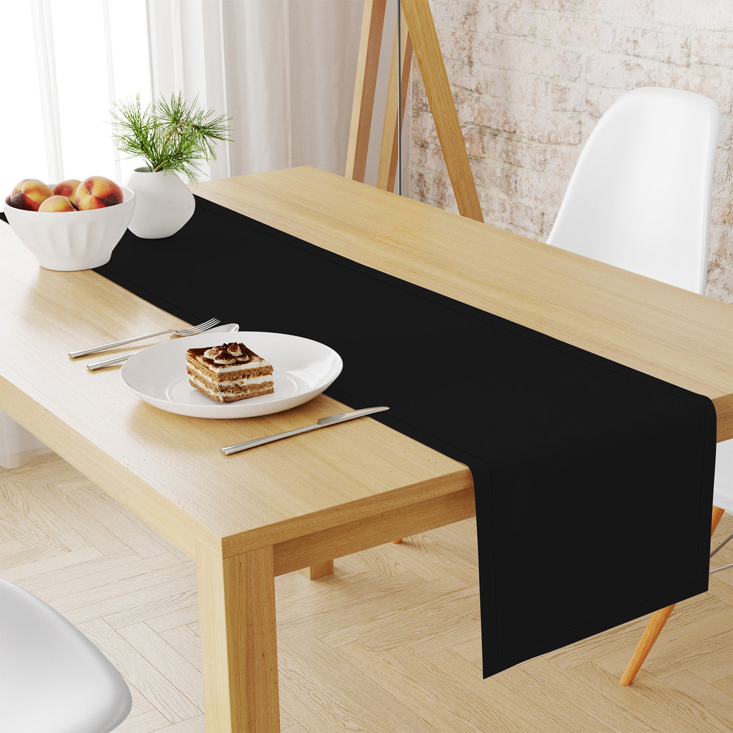 Runner PURO COTONE con orlo a jour