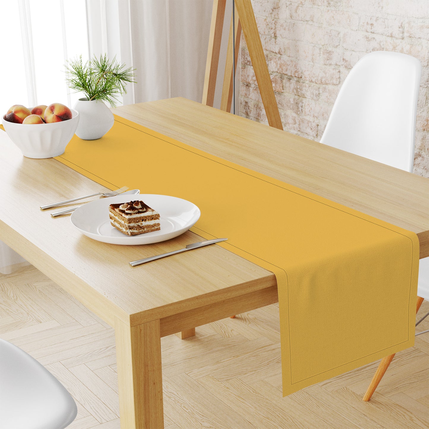 Runner PURO COTONE con orlo a jour