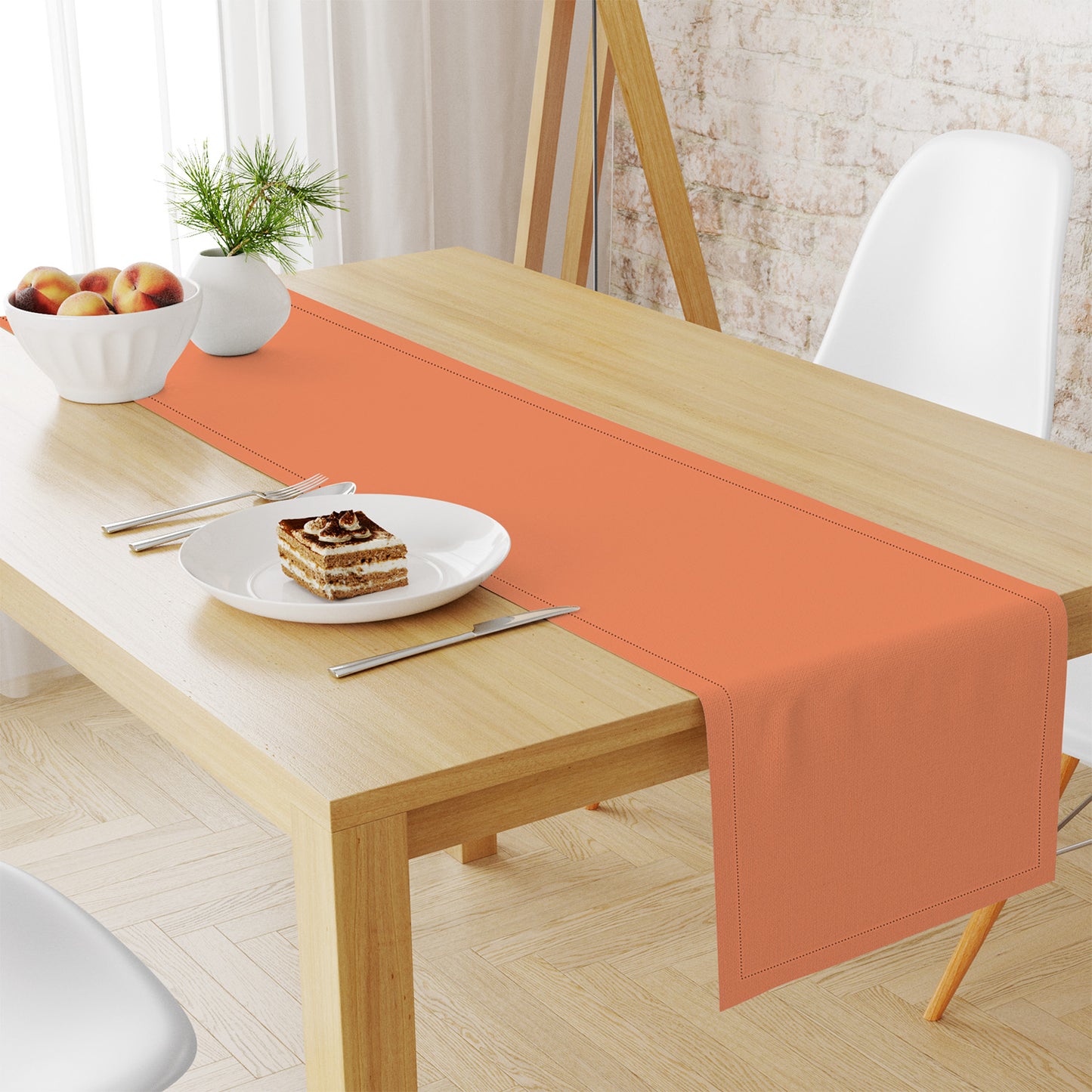 Runner PURO COTONE con orlo a jour