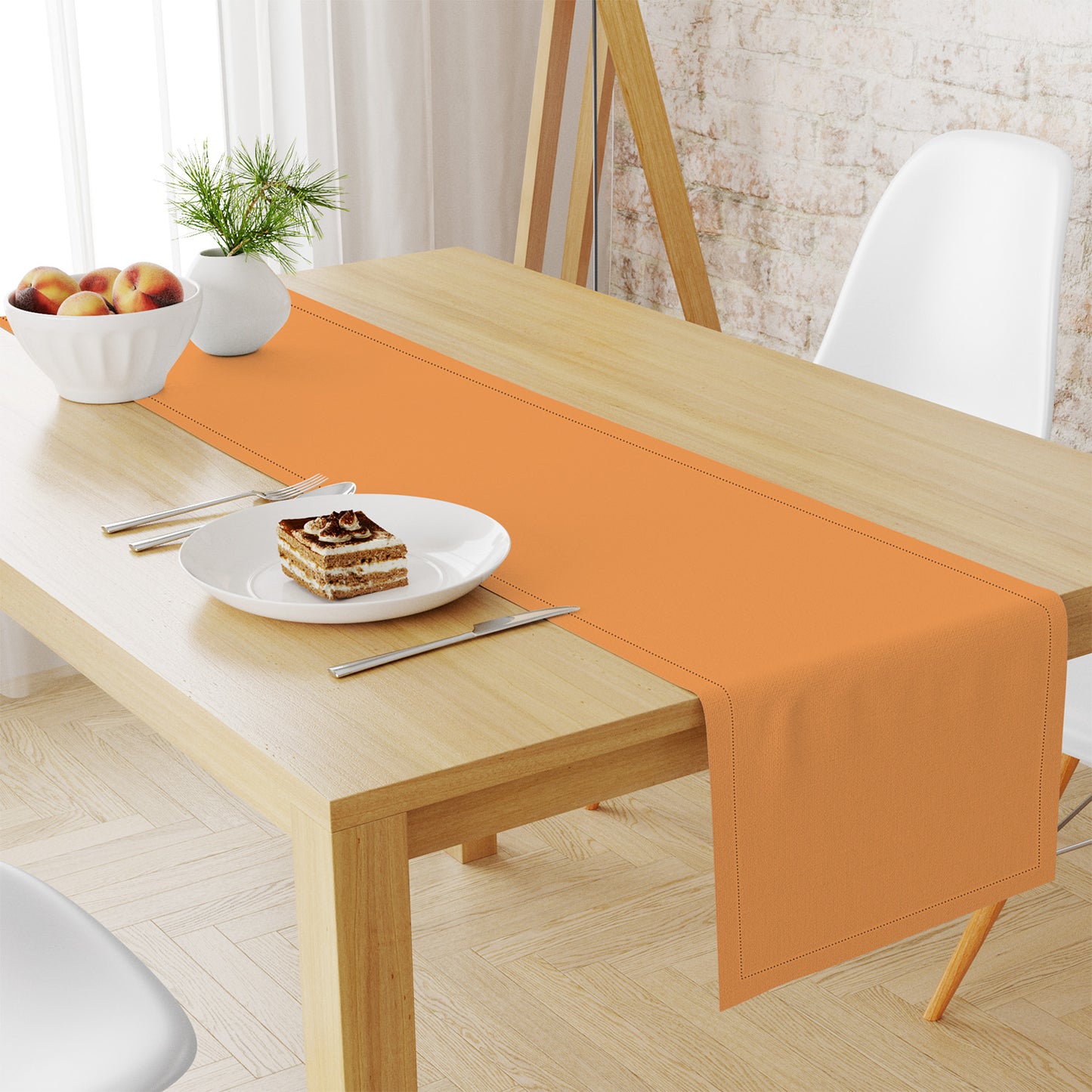 Runner PURO COTONE con orlo a jour