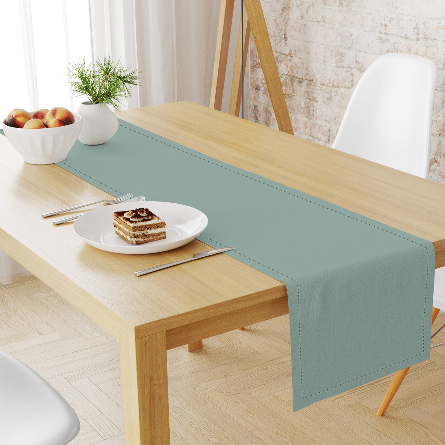 Runner PURO COTONE con orlo a jour