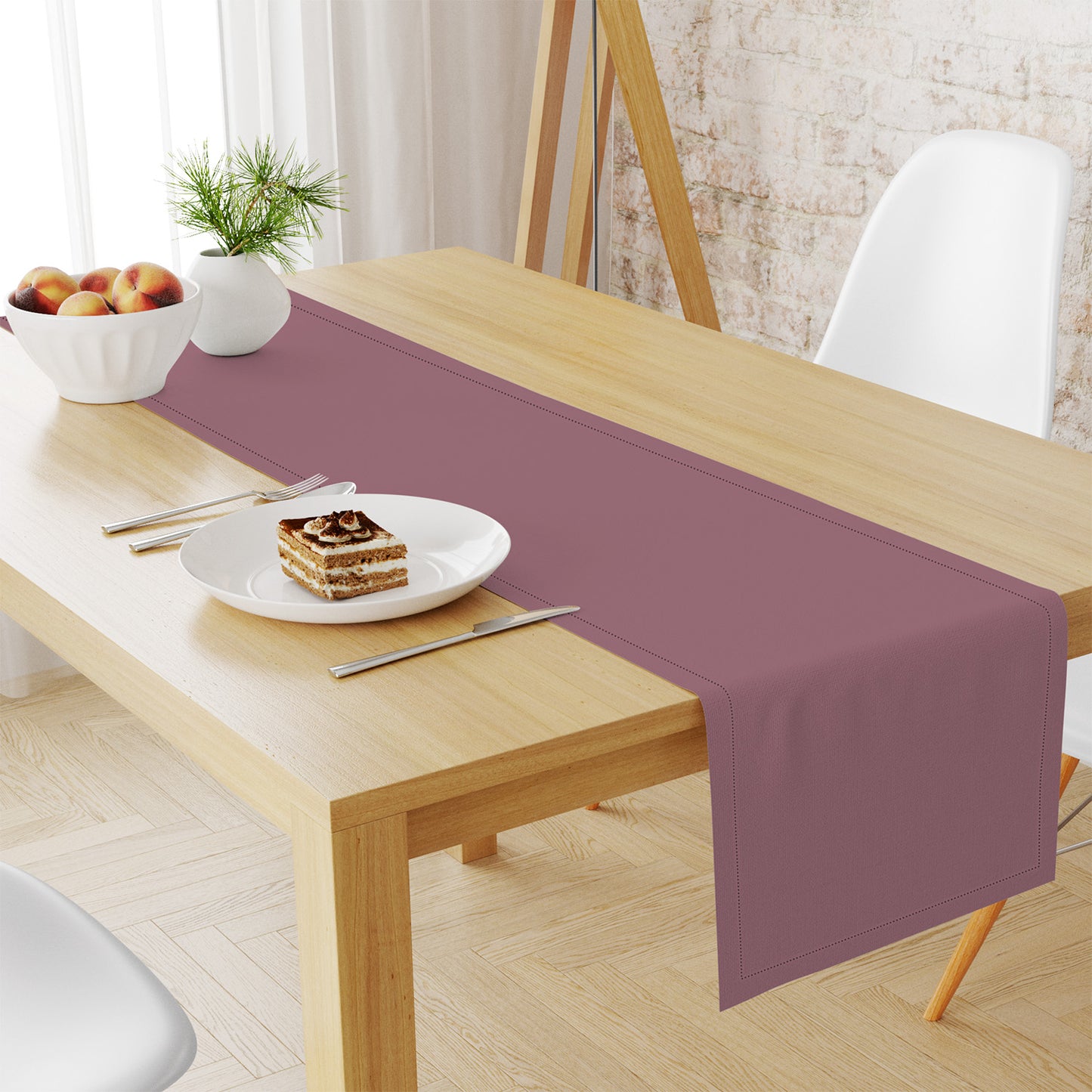 Runner PURO COTONE con orlo a jour